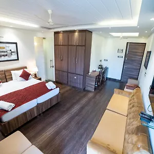 Gracia Golf Hotel Gurgaon